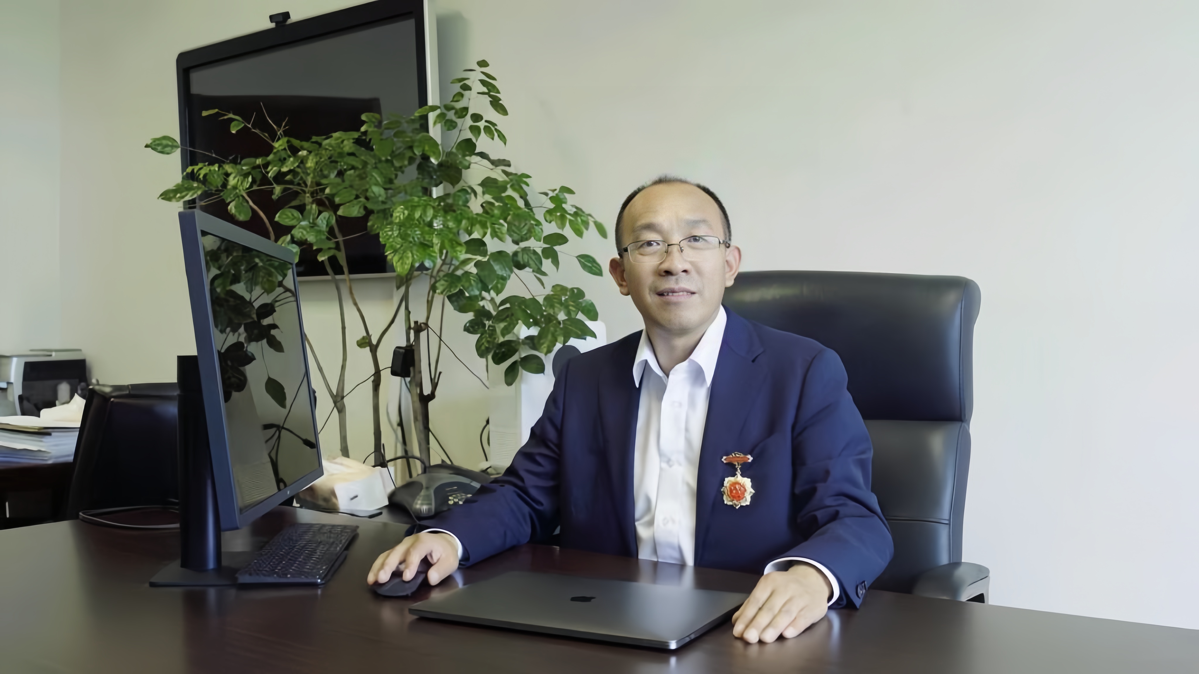 开云手机网页版登录入口创新论坛第一千四百八十五讲：金属-有机限域结构可控组装与拟酶催化