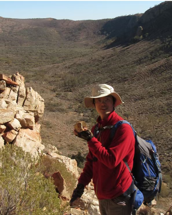 开云手机网页版登录入口创新论坛第一千八百零三讲：草根动物的崛起：寒武纪大爆发与冠轮动物