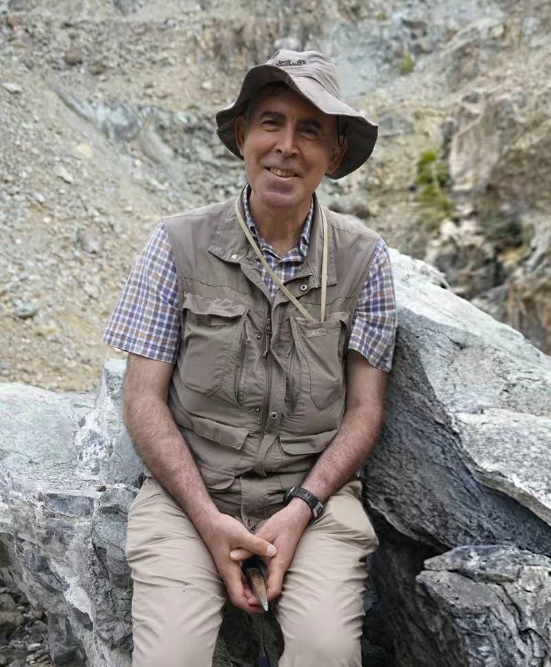 开云手机网页版登录入口创新论坛第一千八百四十二讲：Records of processes for subduction initiation, slab roll-back and ophiolite genesis in Turkey: Field, geochemical and  geochronological constraints