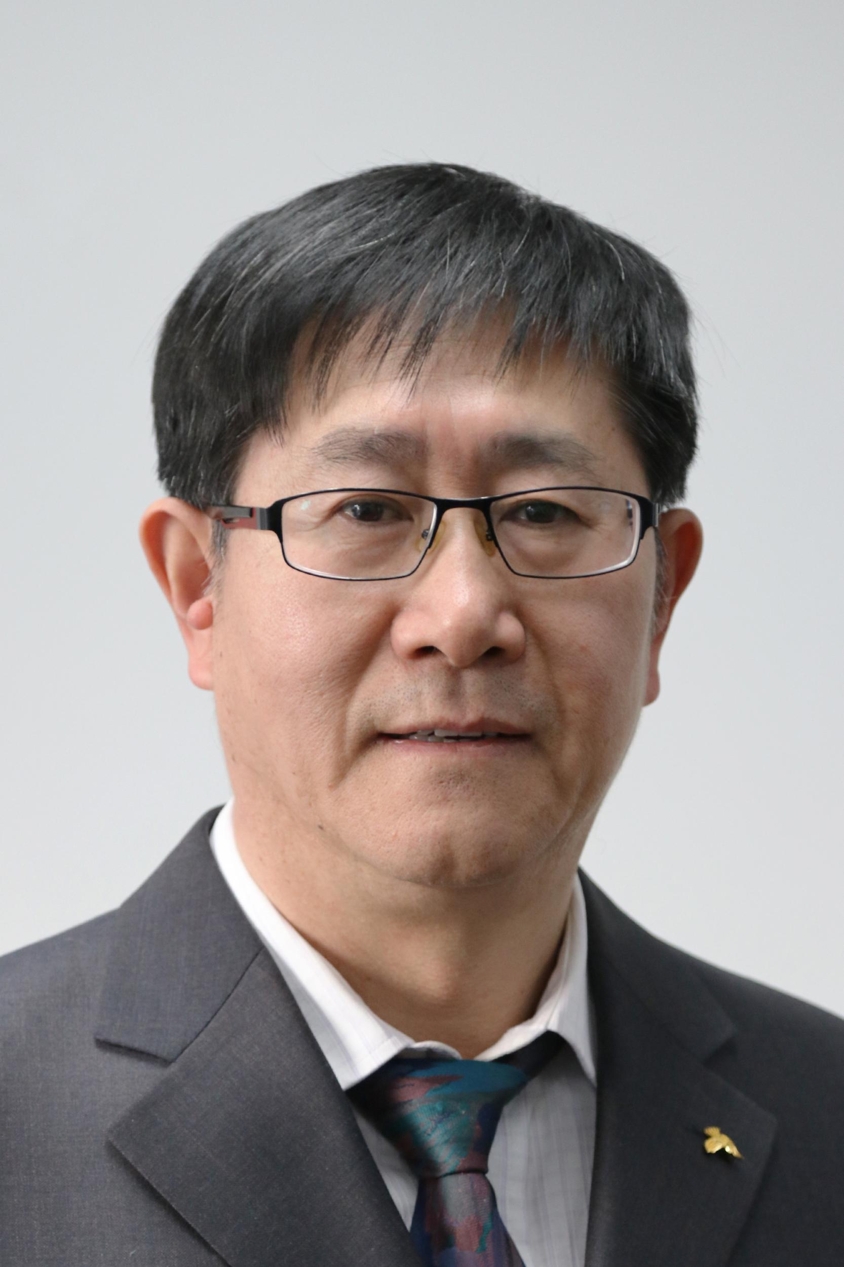 开云手机网页版登录入口创新论坛第一千五百七十九讲：High-Dimensional Inference for Weak-Supervision with Feature-Dependent Label Noise