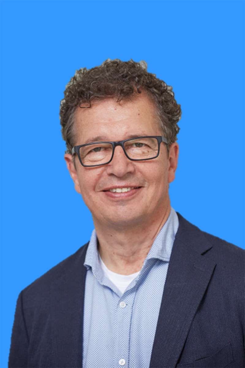 开云手机网页版登录入口创新论坛第一千五百讲：Mechanism(s) of Photocatalytic Processes: Revisited! 